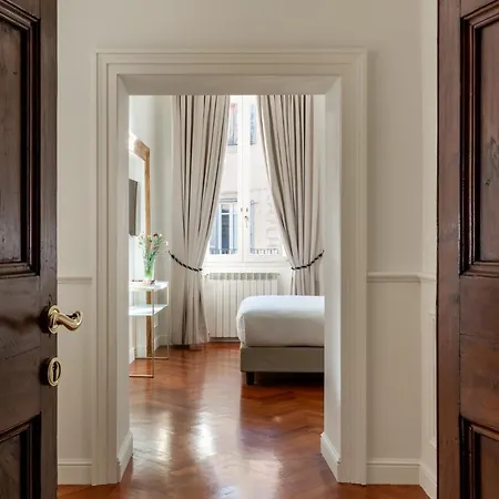 Cavalieri Palace 4* روما